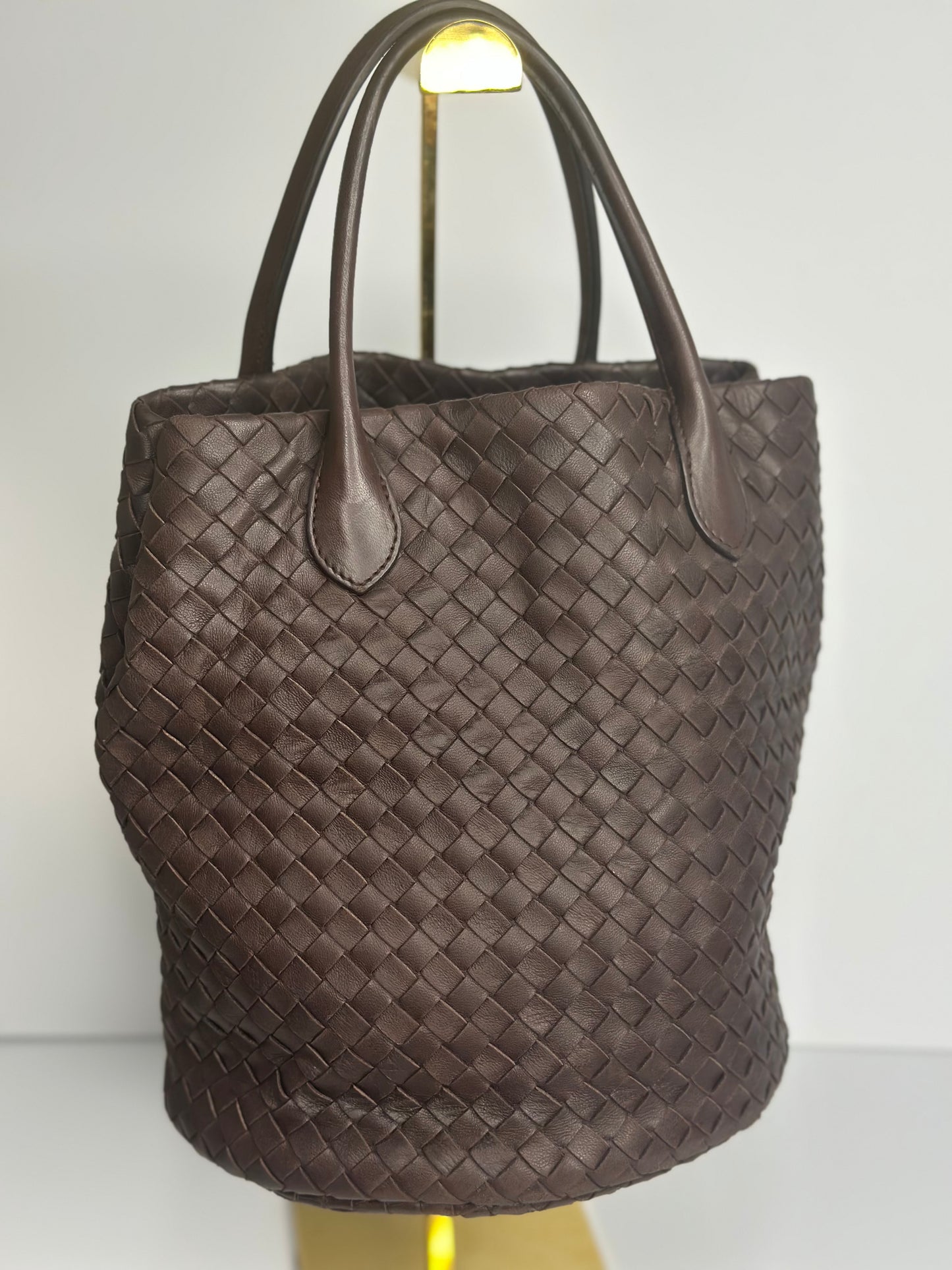Pre-owned Bottega Veneta dark brown intrecciato leather bucket tote