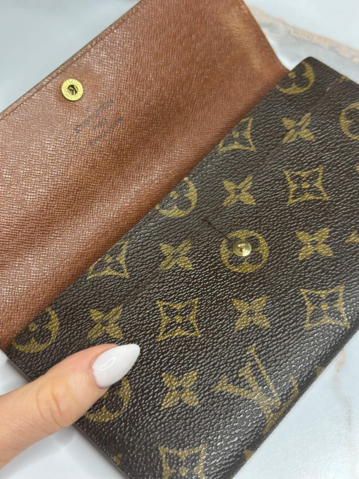 Pre-owned Louis Vuitton monogram canvas Sarah wallet