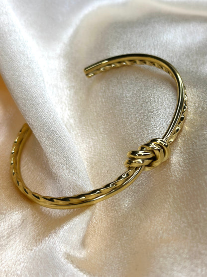 Santa Monica knot cuff gold bangle