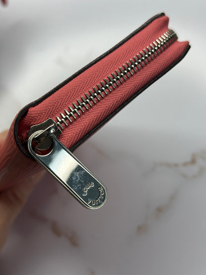 Pre-owned Louis Vuitton pink coral Epi leather zippy wallet