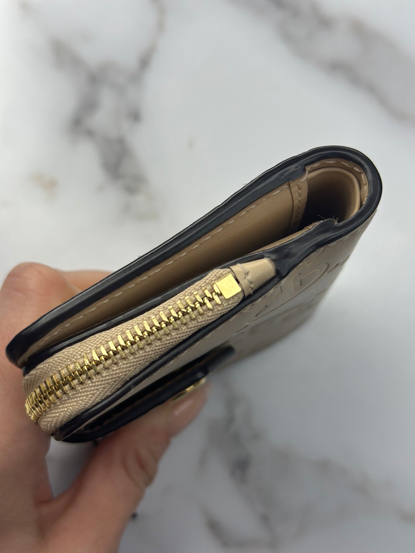 Pre-owned Gucci beige Guccissima compact wallet