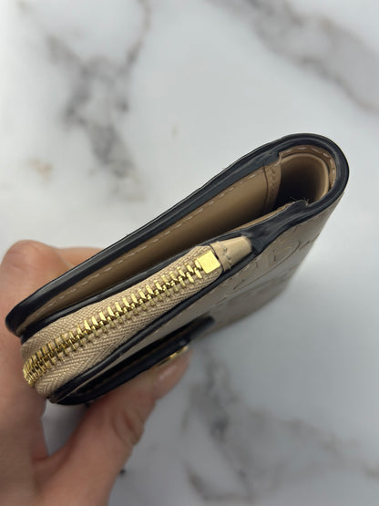 Pre-owned Gucci beige Guccissima compact wallet