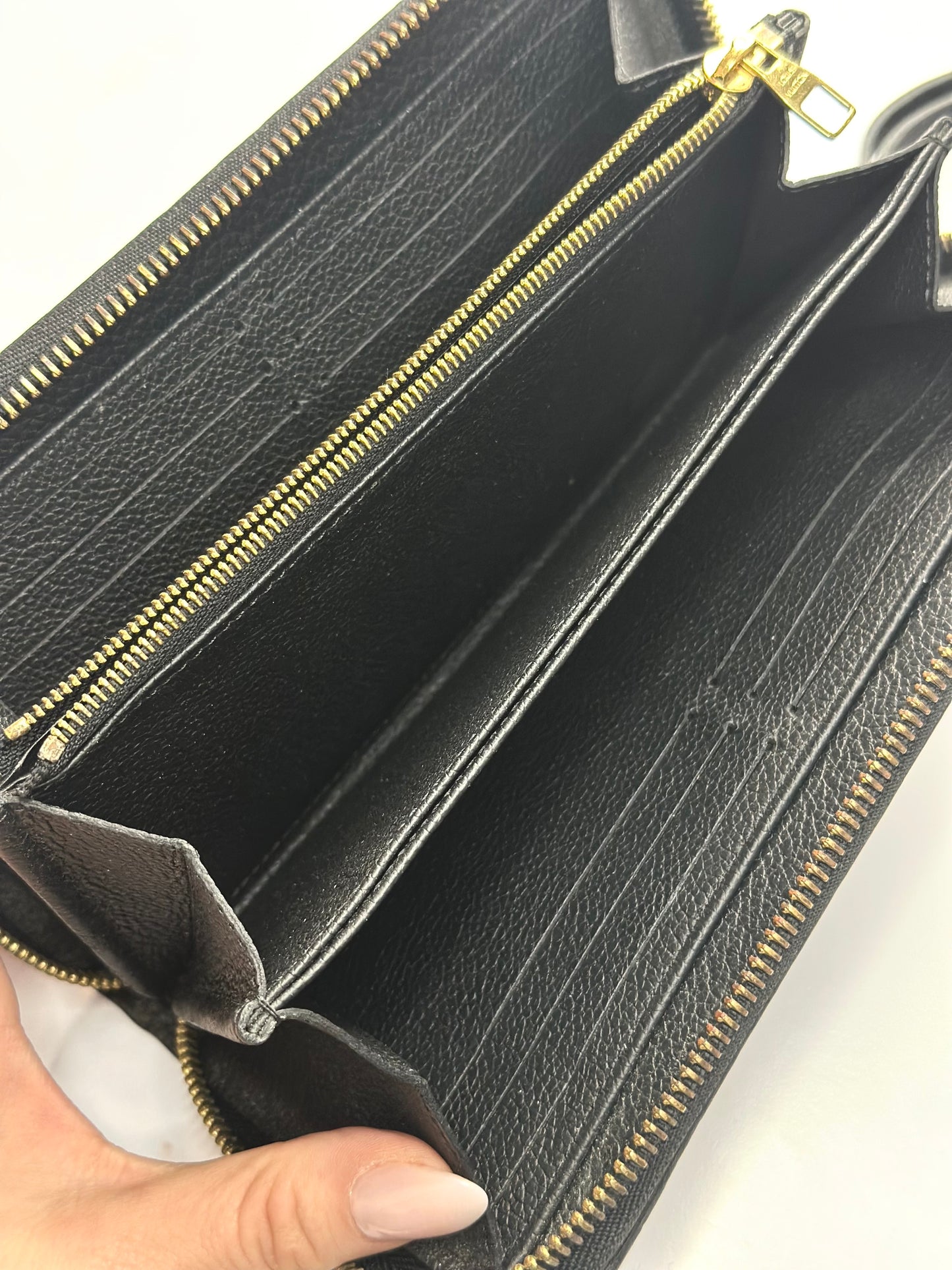Pre-owned Louis Vuitton Noir Empriente Leather Zippy Wallet