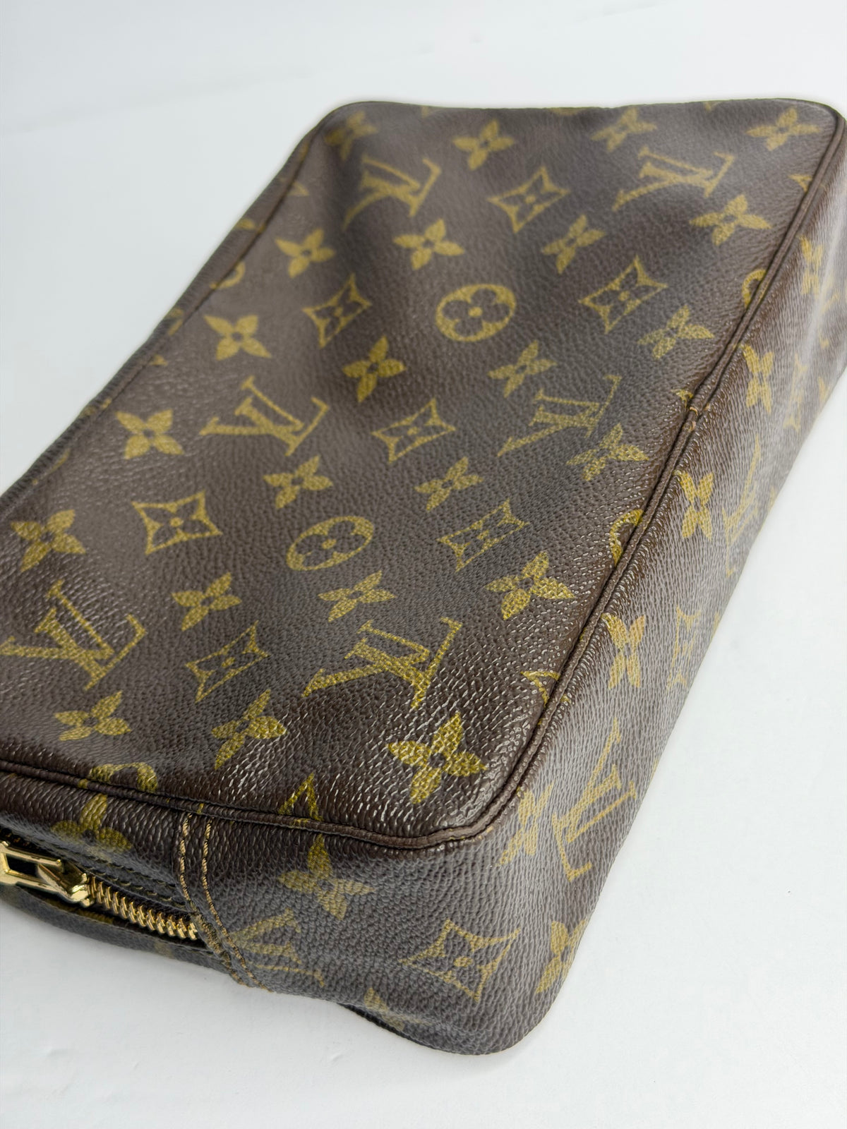 Pre-owned Louis Vuitton monogram canvas trousse 23 toiletry