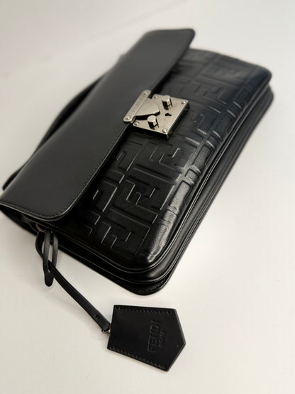 Pre-owned Fendi Zucca 
Logo Clutch Embossed Leather