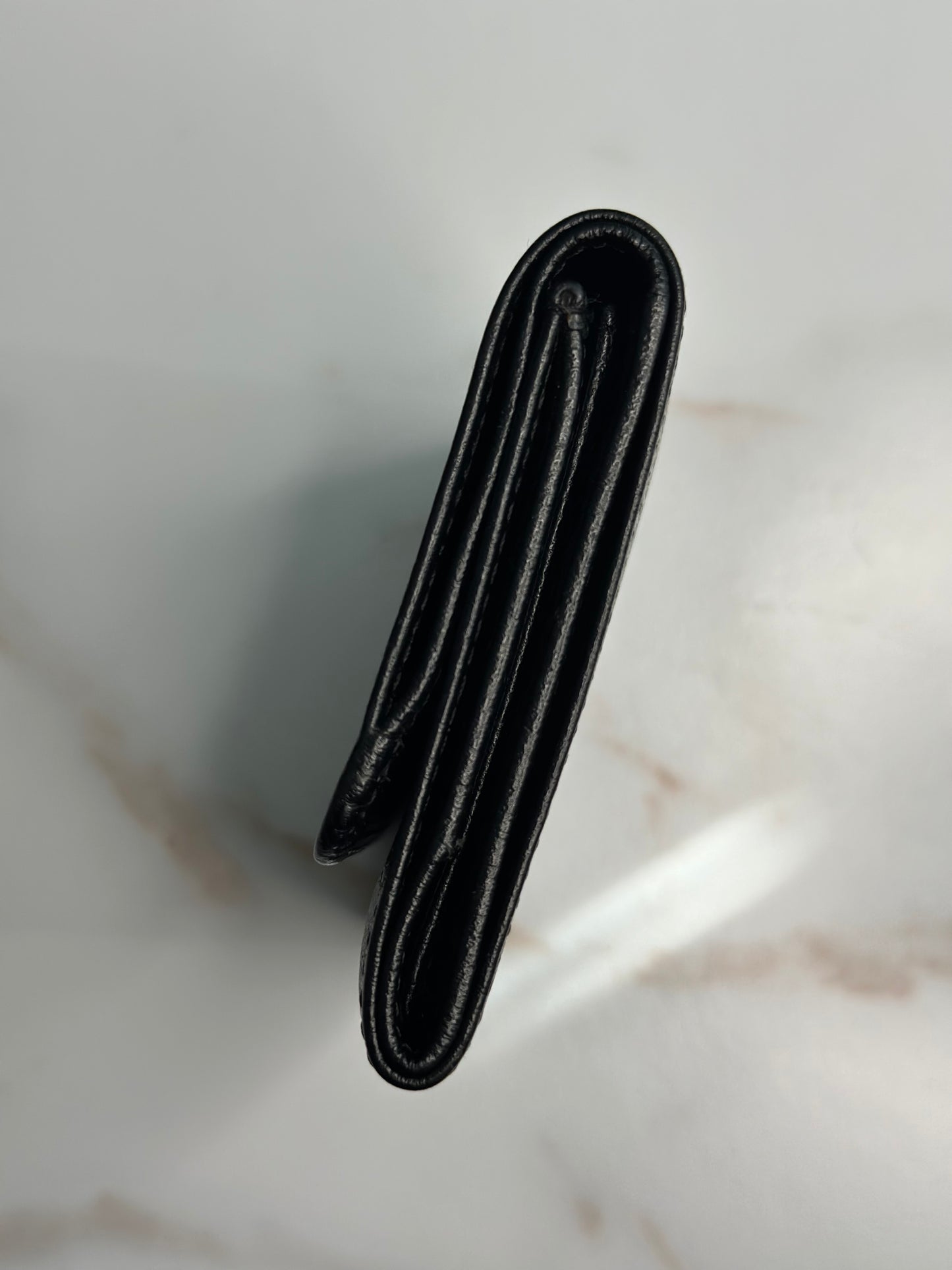 Pre-owned Chanel black leather trifold card holder