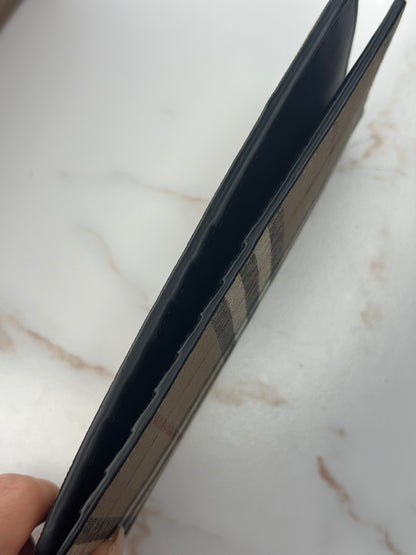 Pre-owned Burberry coated canvas Continental wallet