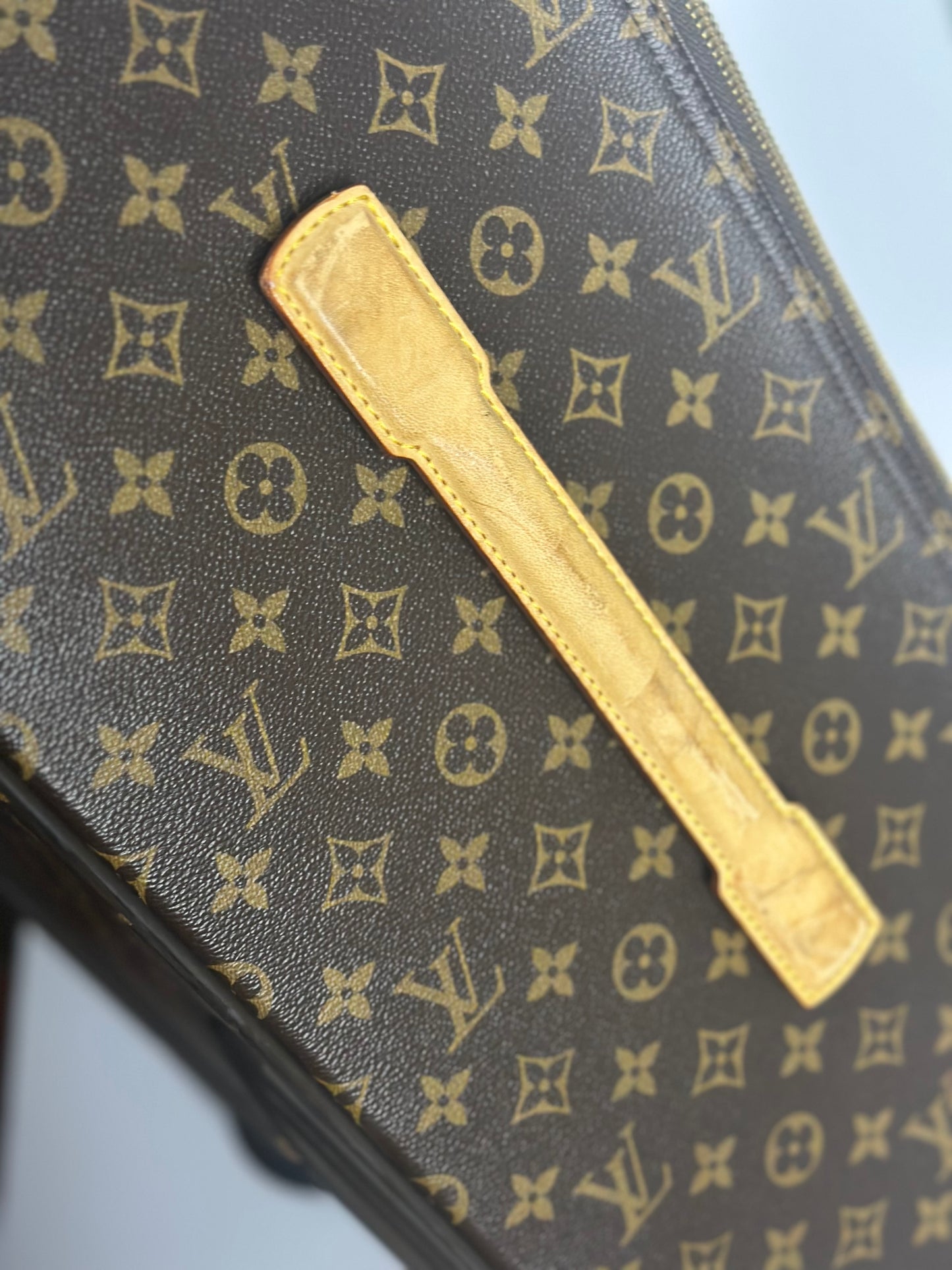 Pre-owned Louis Vuitton monogram canvas Pegase 65 rolling luggage