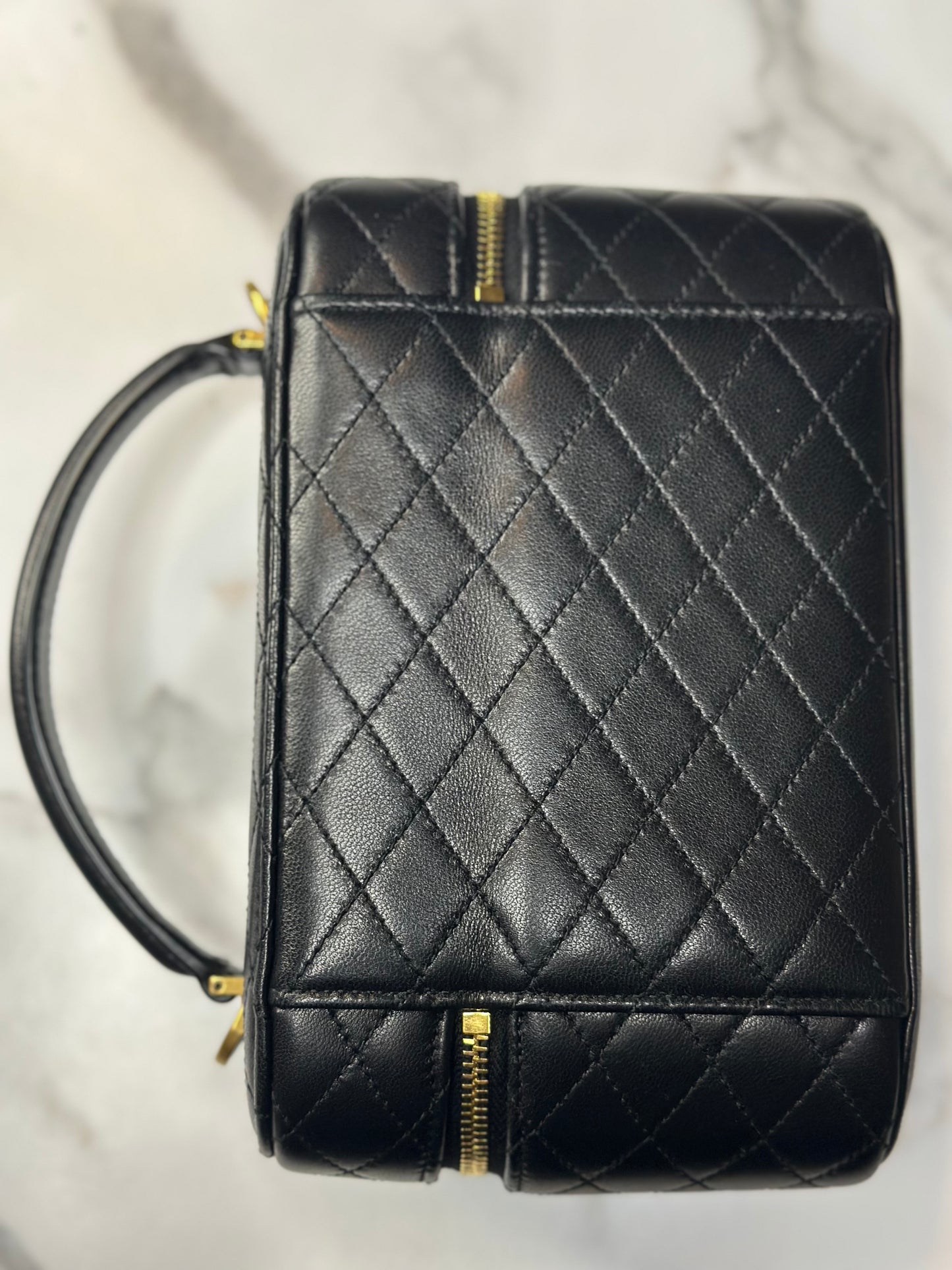 Pre-owned Saint Laurent Gaby Vanity in black lambskin leather crossbody
