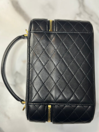 Pre-owned Saint Laurent Gaby Vanity in black lambskin leather crossbody