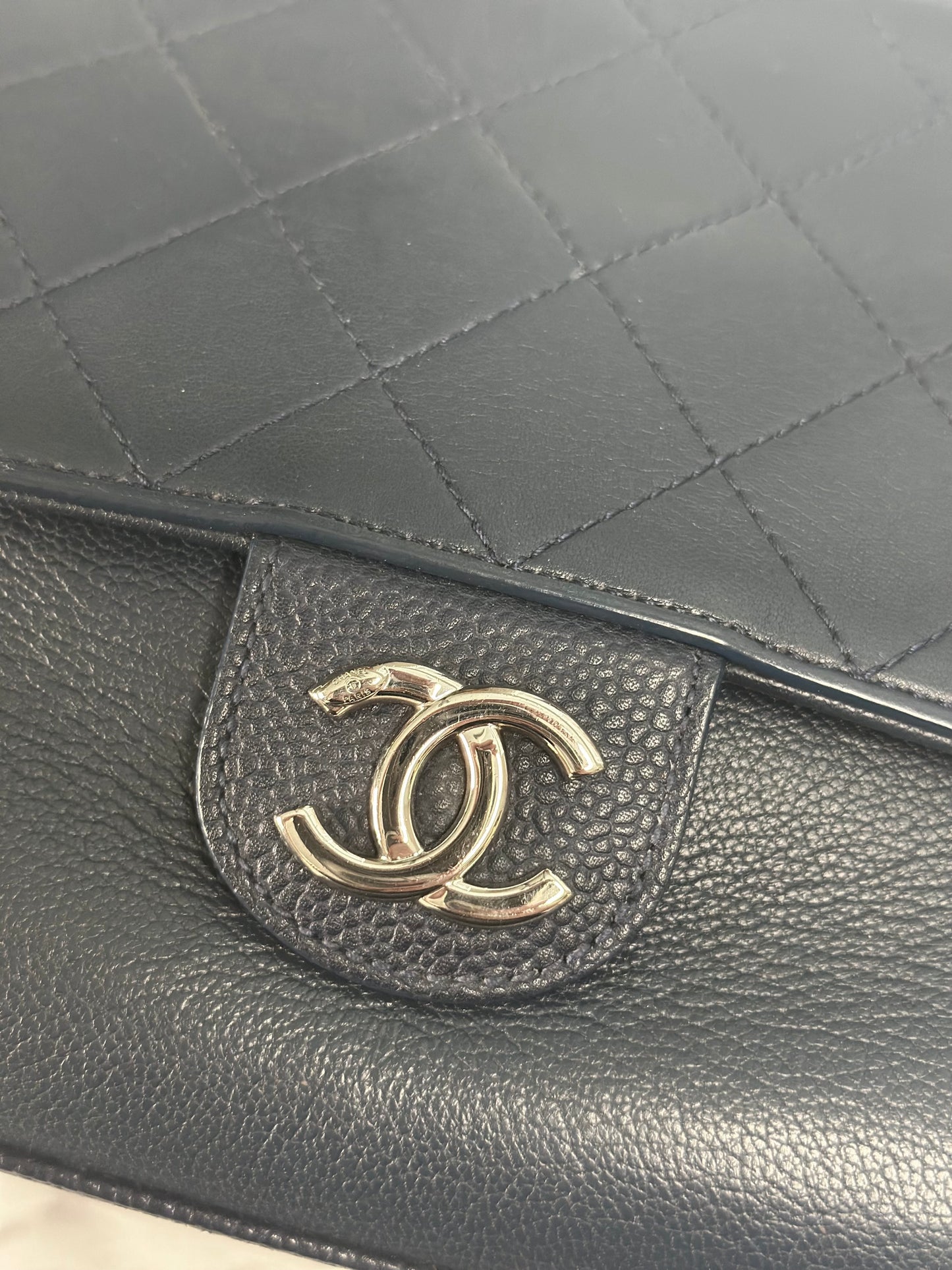 Pre-owned Chanel Navy Double Chain Matalese Flag Calfskin Medium Coco Crossbody