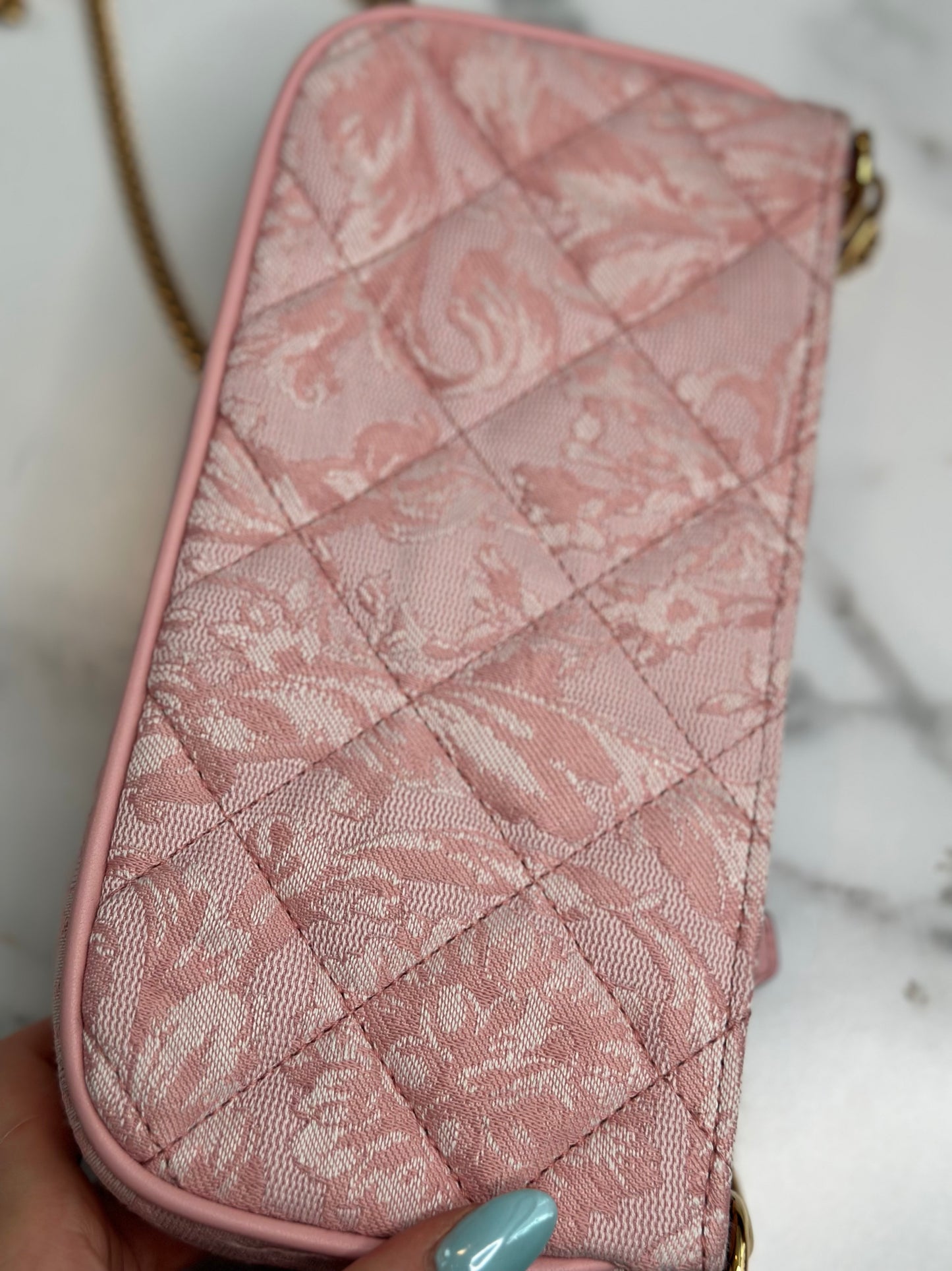 Pre-owned Versace Jacquard Barocco Quilted Medusa Crossbody bag in pink