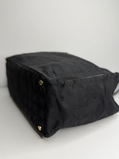 Pre-owned Chanel black nylon travel line tote