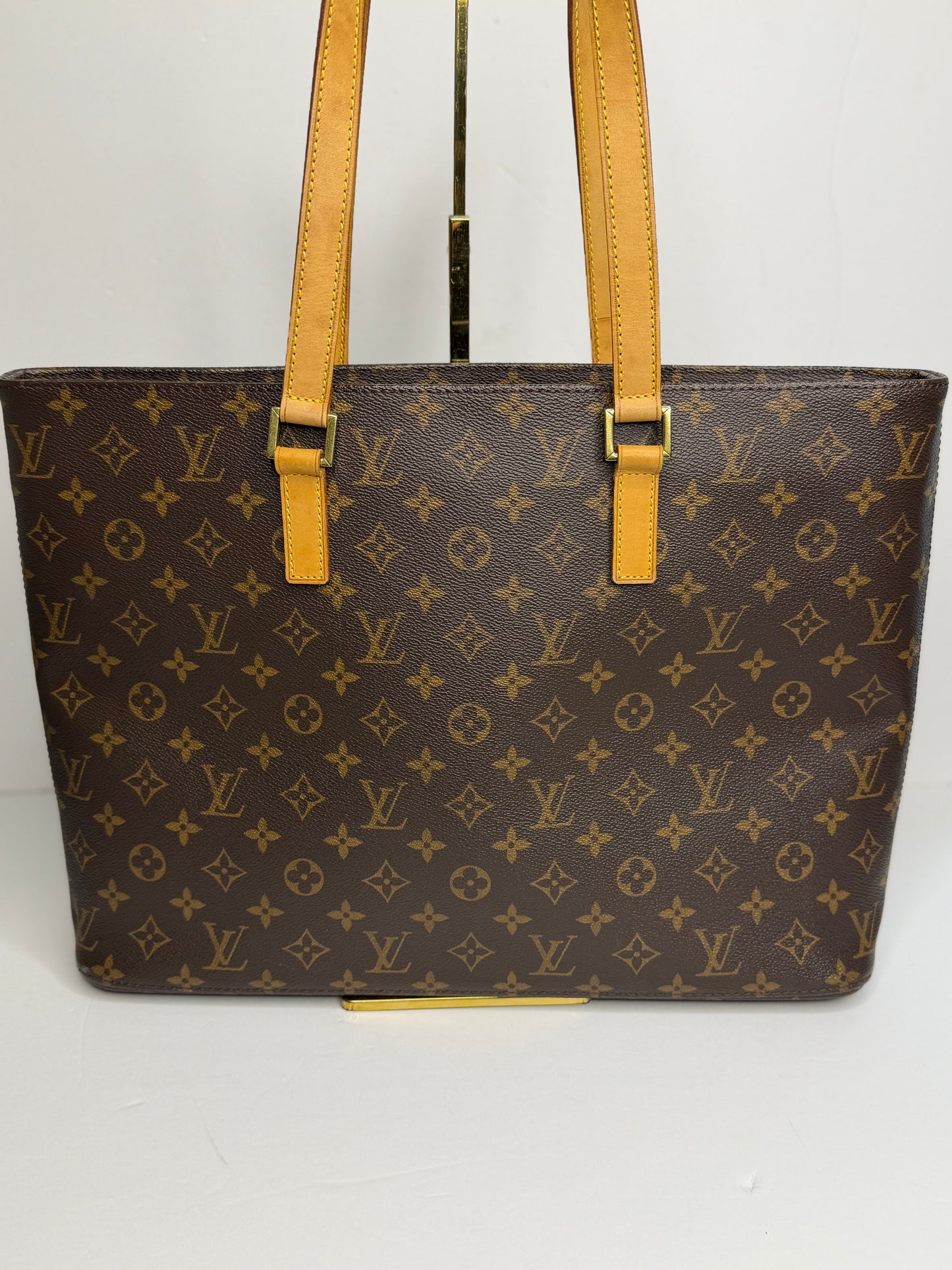Pre-owned Louis Vuitton monogram canvas luco shoulder tote