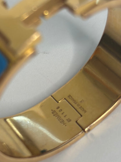 Pre-owned Hermes Paradise Blue Enamel Gold Plated Clic-Clac H PM Wide Bracelet ()