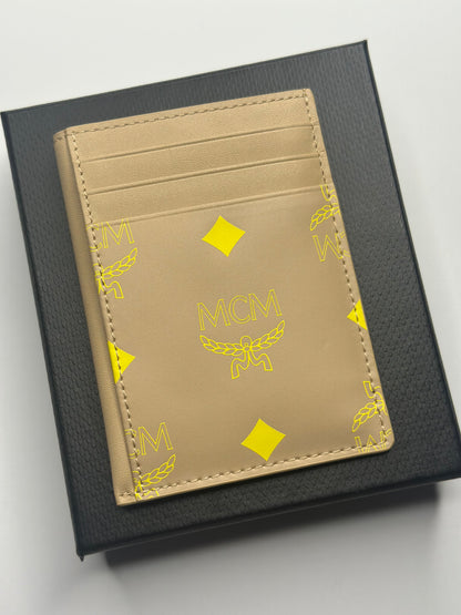 Pre-owned MCM beige color splash card holder