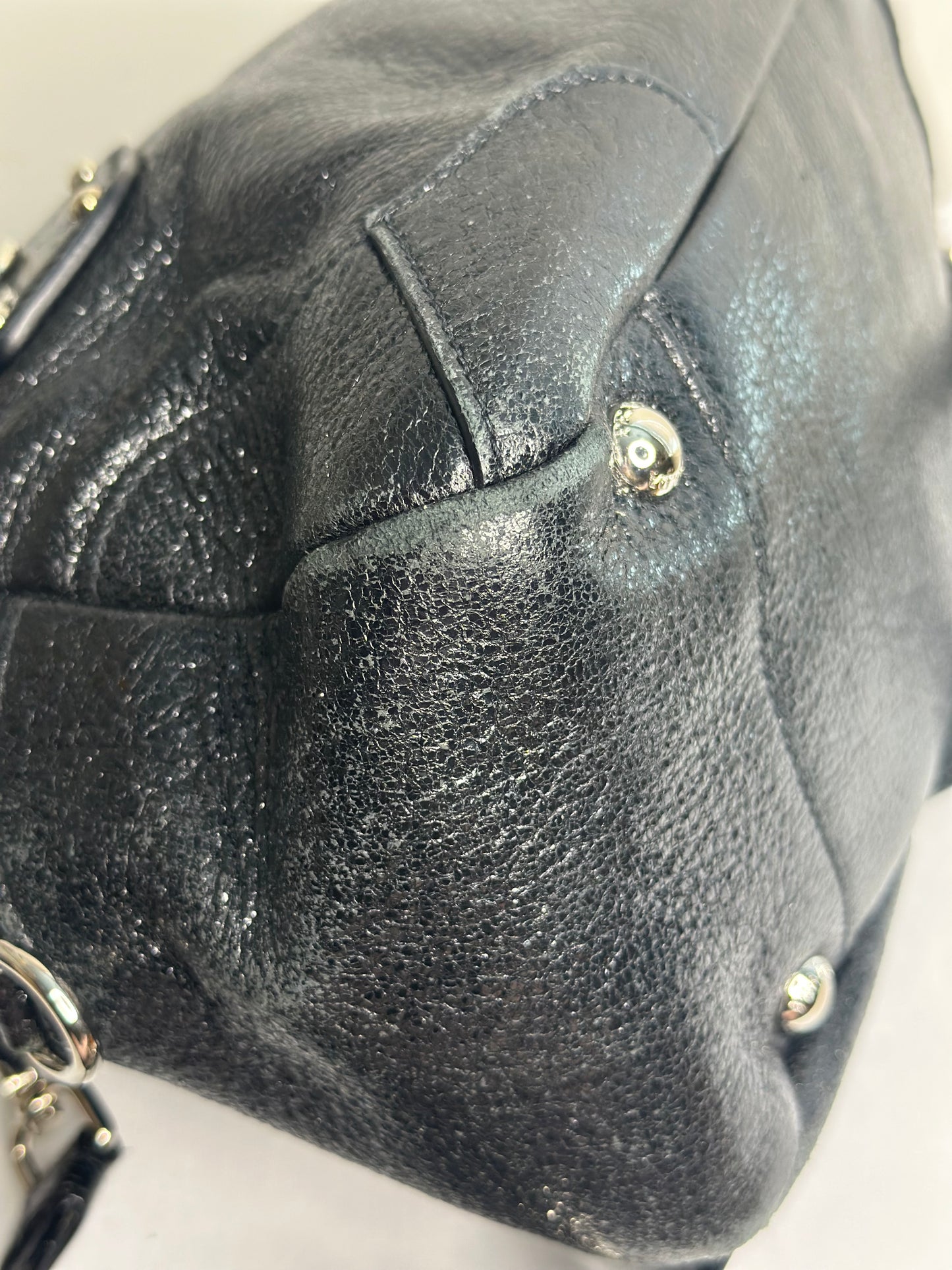 Pre-owned Prada Cervo Lux leather chain shoulder bag with a pebbled texture and silver-tone hardware