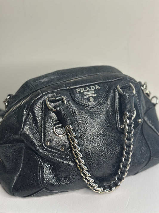 Pre-owned Prada Cervo Lux leather chain shoulder bag with a pebbled texture and silver-tone hardware