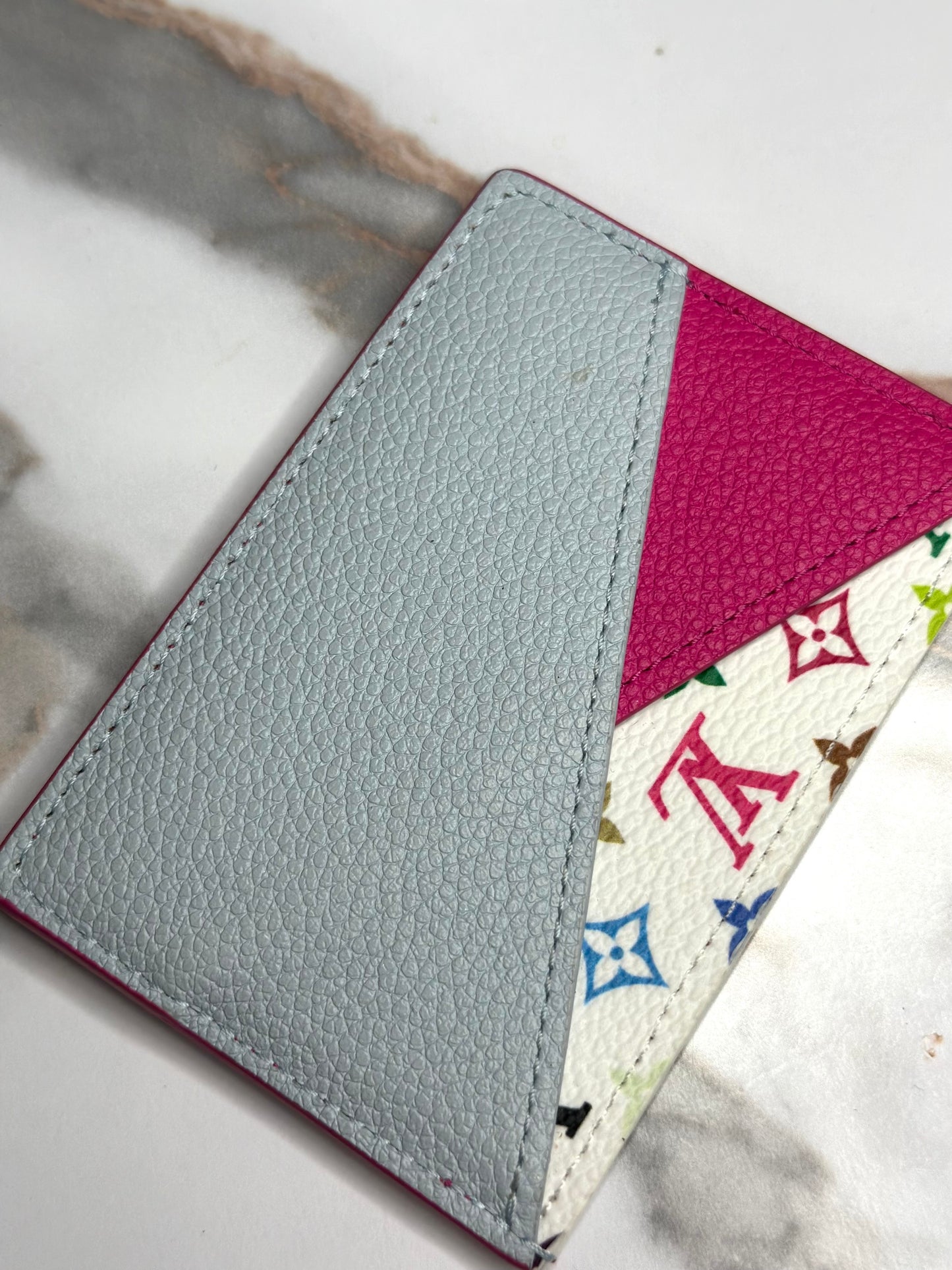 Pre-owned Louis Vuitton x Takashi Murakami Criss-Cross Card Holder in Kawaii Pink