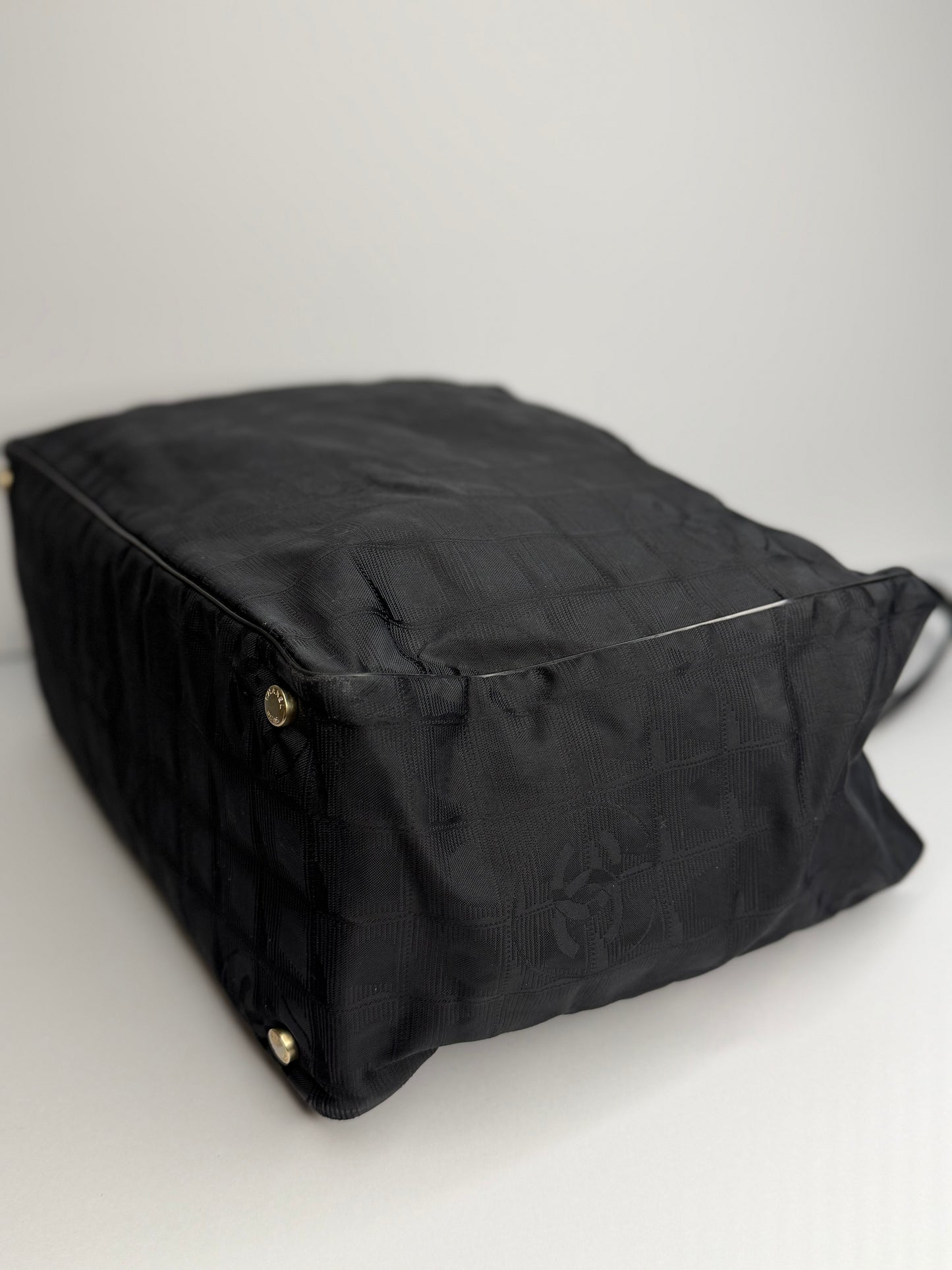 Pre-owned Chanel black nylon travel line tote