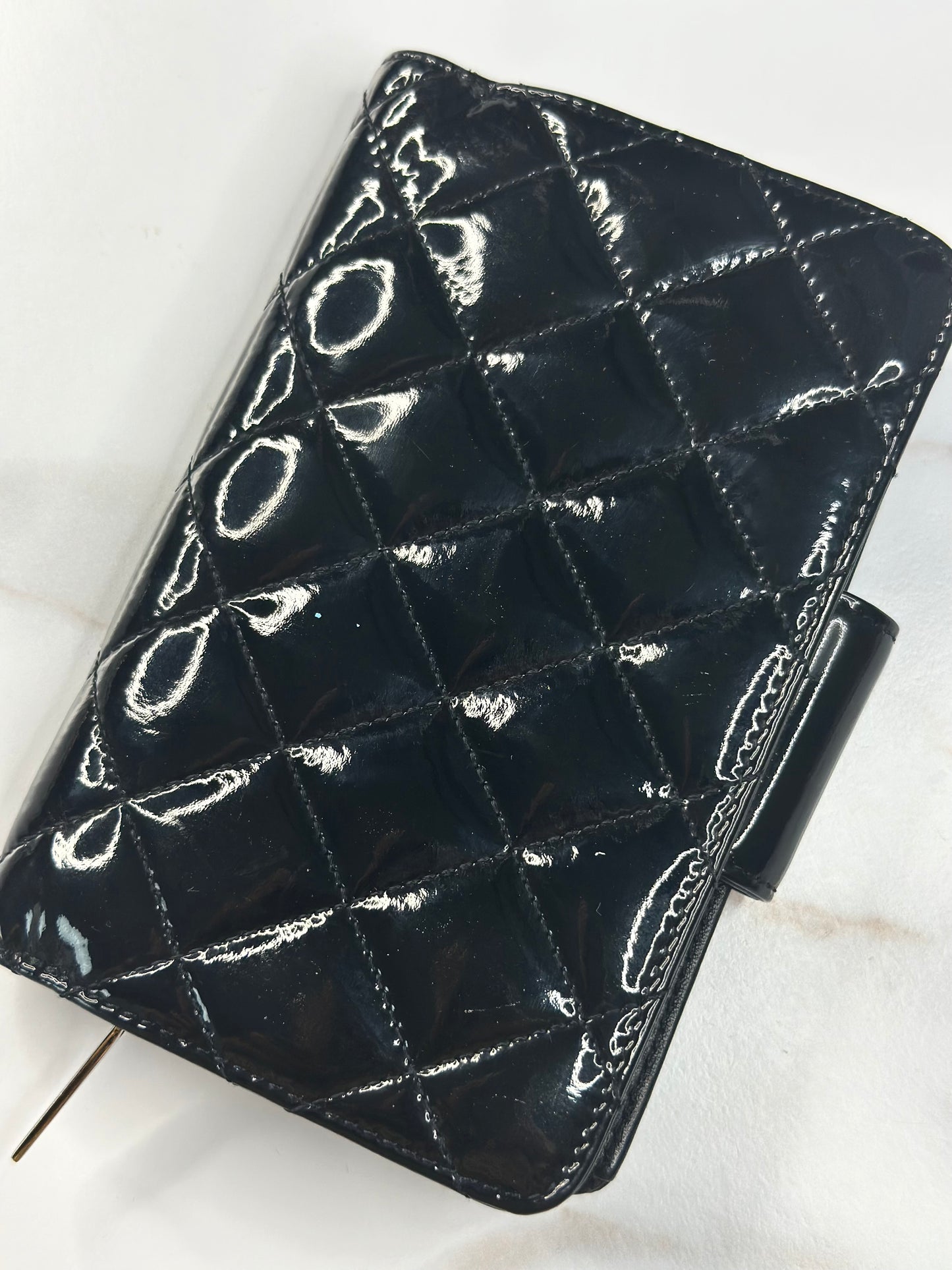 Pre-owned Chanel Patent Quilted Brilliant Zipped Pocket Wallet Black